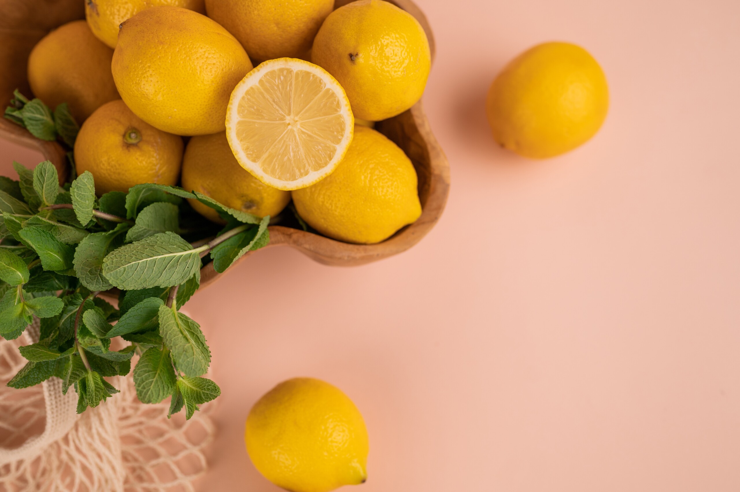 The Underrated Lemon: 5 Ways It's Good for Your Health