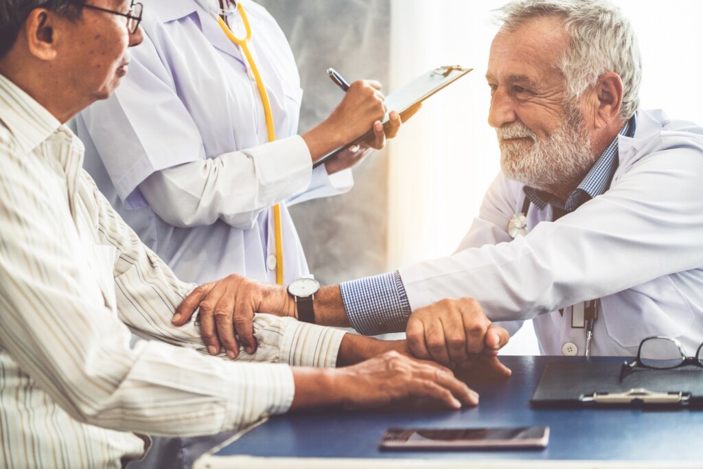 Touchhealingbondphysician