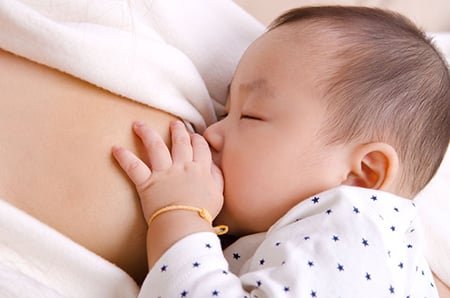 Breastfeeding Baby 57997089 S