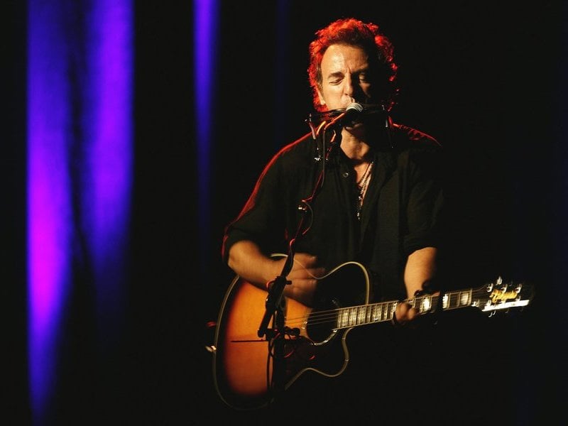 Bruce Springsteen Taps 1995 Acoustic Philly Area Show For New Vault Release
