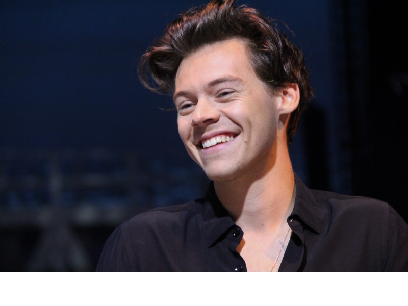 Quickies: Katy Perry, Harry Styles, + Charli Xcx