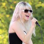 Paramore’s Hayley Williams Offers Up Powerful Advice To Young Group The Linda Lindas