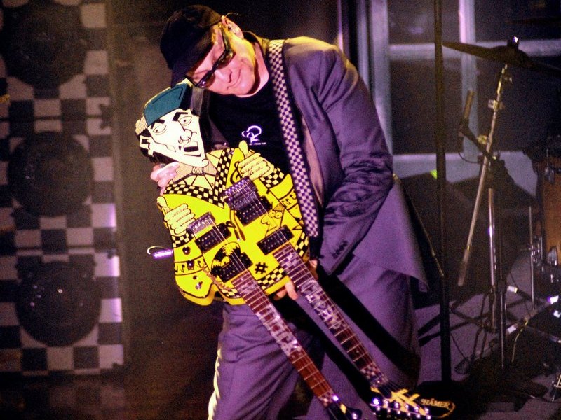 Rick Nielsen: Cheap Trick Is ‘too Dumb To Quit’