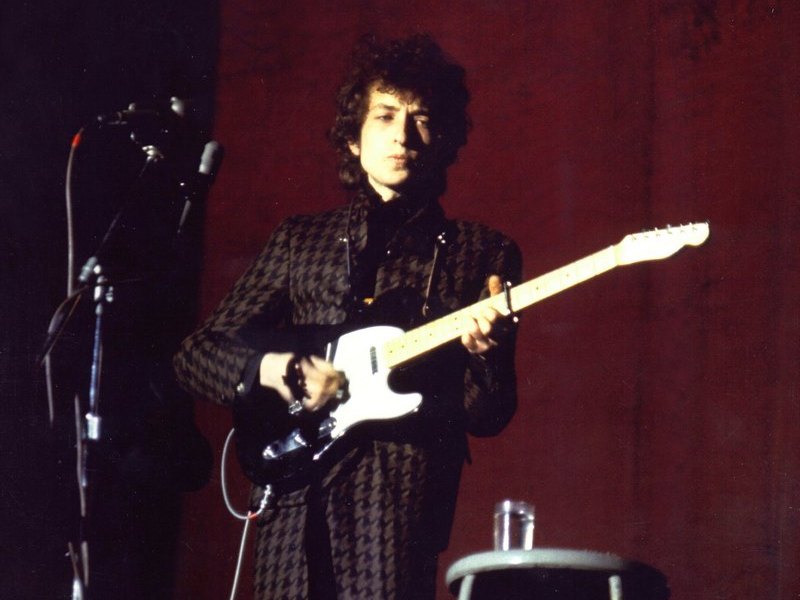 At 82, Bob Dylan revisits his past and his 1978 Budokan shows – The Forward