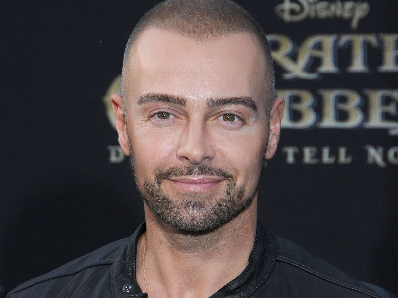 Joey Lawrence Marries Samantha Cope