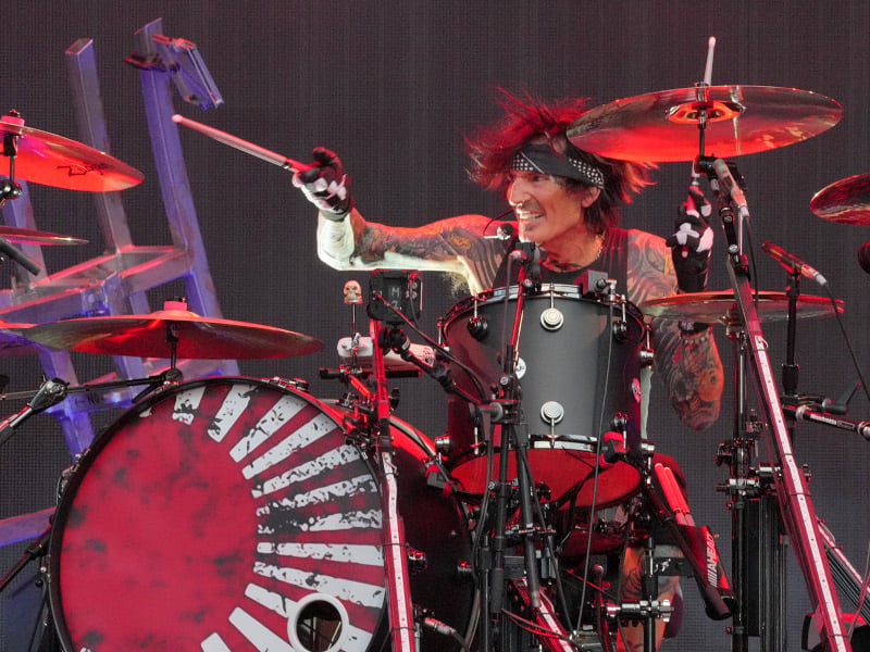 Tommy Lee Broke His Ribs Falling Down Stairs While Carrying Luggage