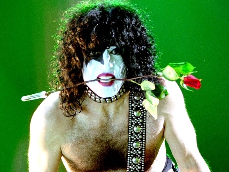 Kiss Apparently Caught Lip Synching In Concert