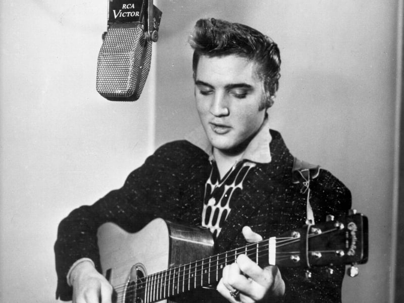 Flashback: Elvis Presley Tops The Charts With ‘don’t Be Cruel’ And ‘hound Dog’