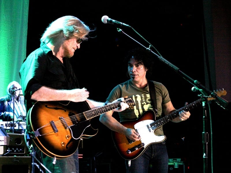 New Hall & Oates ‘from Philly To Chile’ Doc Now Streaming