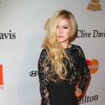 Avril Lavigne Praises Machine Gun Kelly’s Musical Evolution
