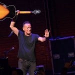 Bruce Springsteen Serenades Nyc For Wounded Vets