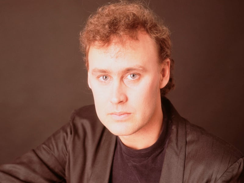 Flashback: Bruce Hornsby & The Range Hit Number One With ‘the Way It Is’