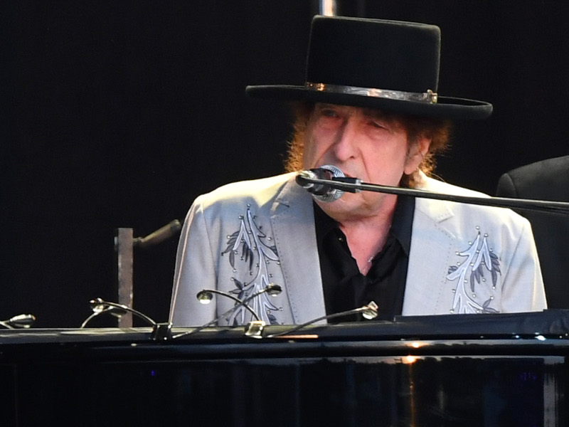Bob Dylan Covers The Grateful Dead, Prepping New Live Set For June
