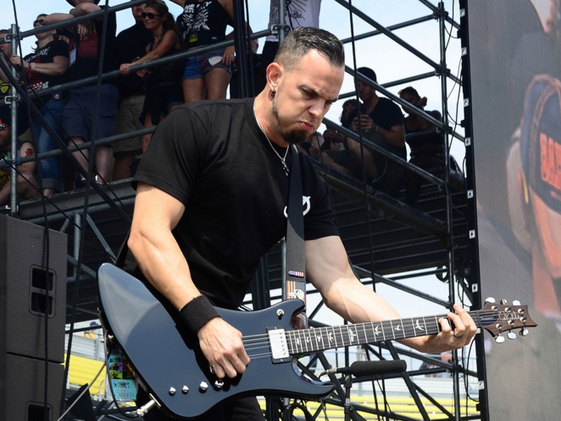 Creed’s Mark Tremonti To Release Traditional Christmas Album