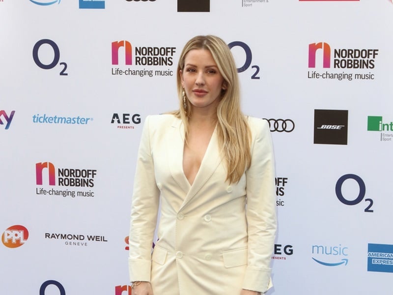 Ellie Goulding Says She’s Ok After Being Hit With A Firework