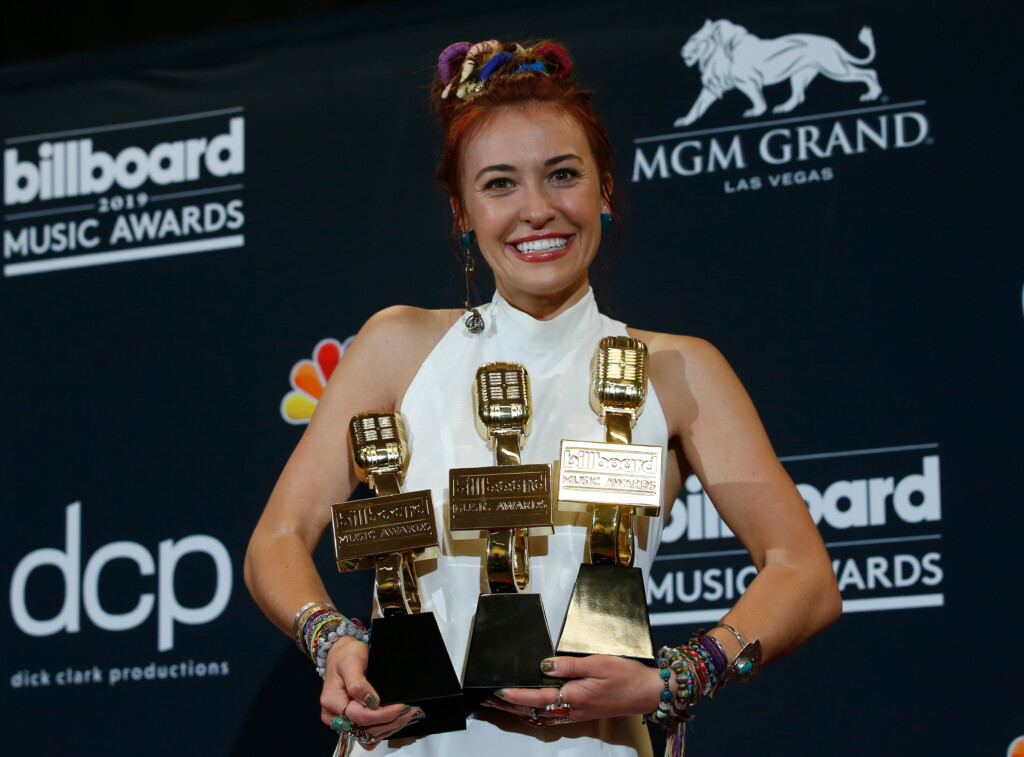 2019 Billboard Music Awards– Photo Room – Las Vegas, Nevada, U.s., May 1, 2019 – Lauren Daigle Poses Backstage With Her 3 Awards To Include Top Christian Artist