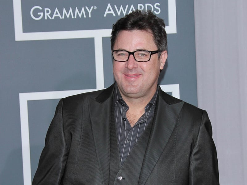 Eagles’ Vince Gill And Amy Grant Celebrate 100th Christmas At The Ryman’