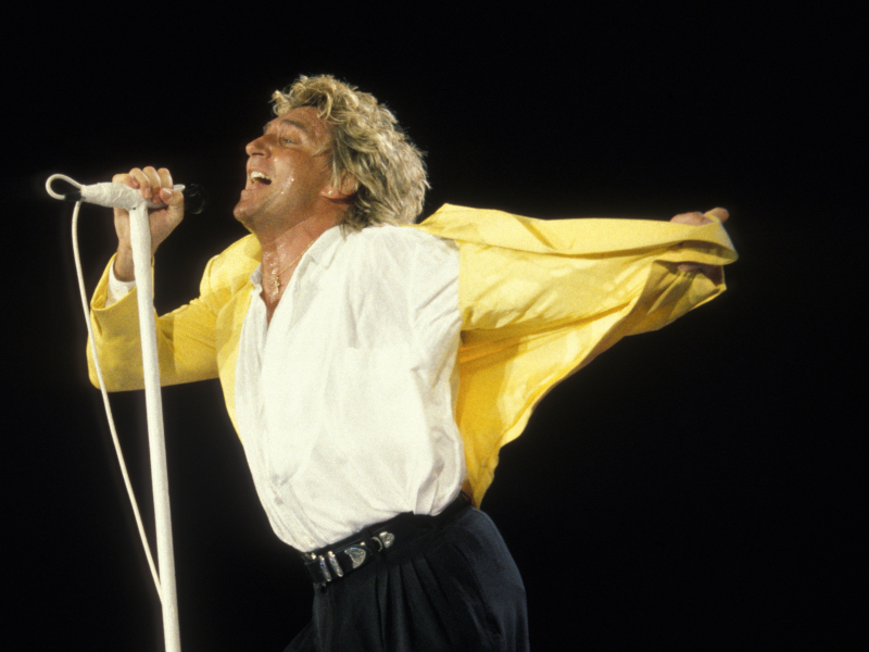 Rod Stewart Has Shot Of Whisky Onstage To Celebrate His 200th Vegas Residency Show