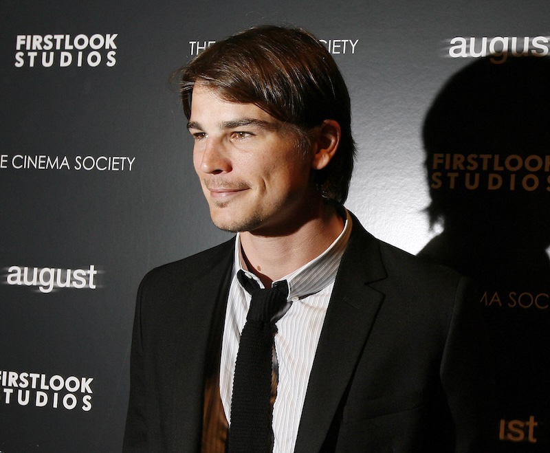 Josh Hartnett Briefly Hospitalized After Car Crash While Filming Netflix Series