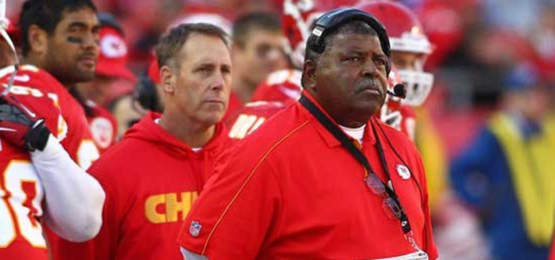 Chiefs' Romeo Crennel fires himself  as team's defensive