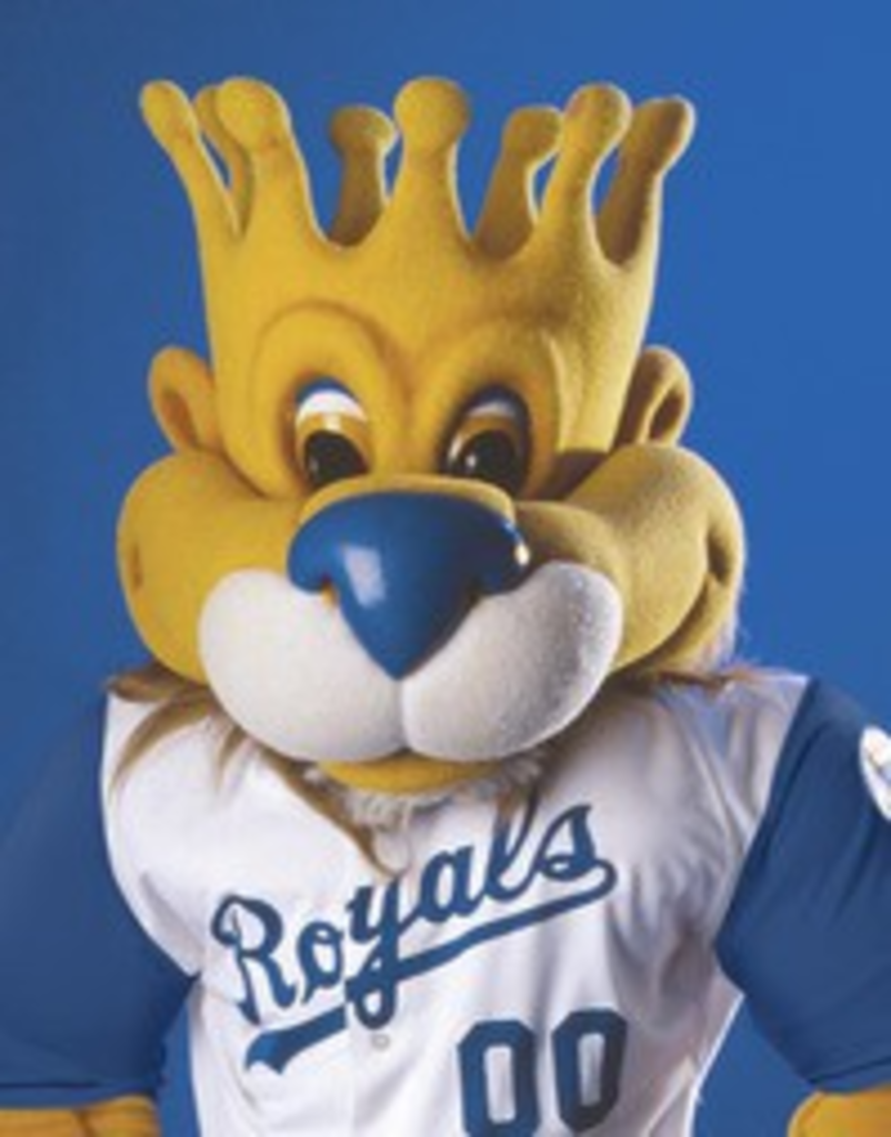 Royals fan hit by hot dog thrown by mascot Sluggerrr gets new trial – New  York Daily News
