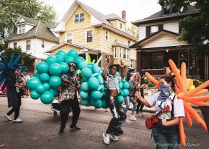 Molly Balloons Parade 2162