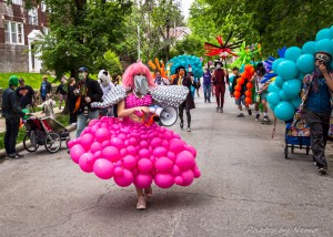 Molly Balloons Parade 2377
