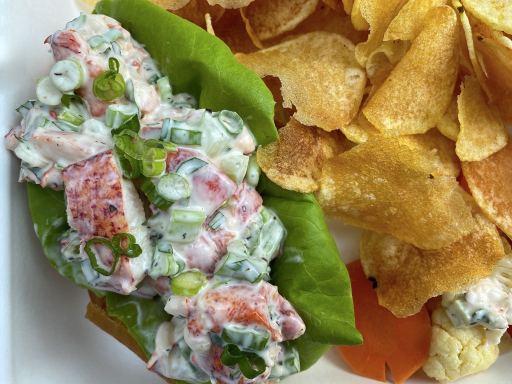 Bluhwy Lobsterroll1
