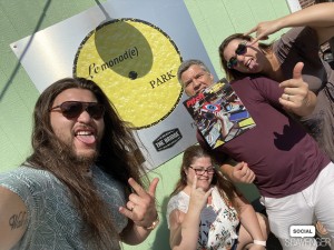 "Rock on!!!" // Courtesy team Mighty Murts