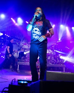 Sevendust20220325 17