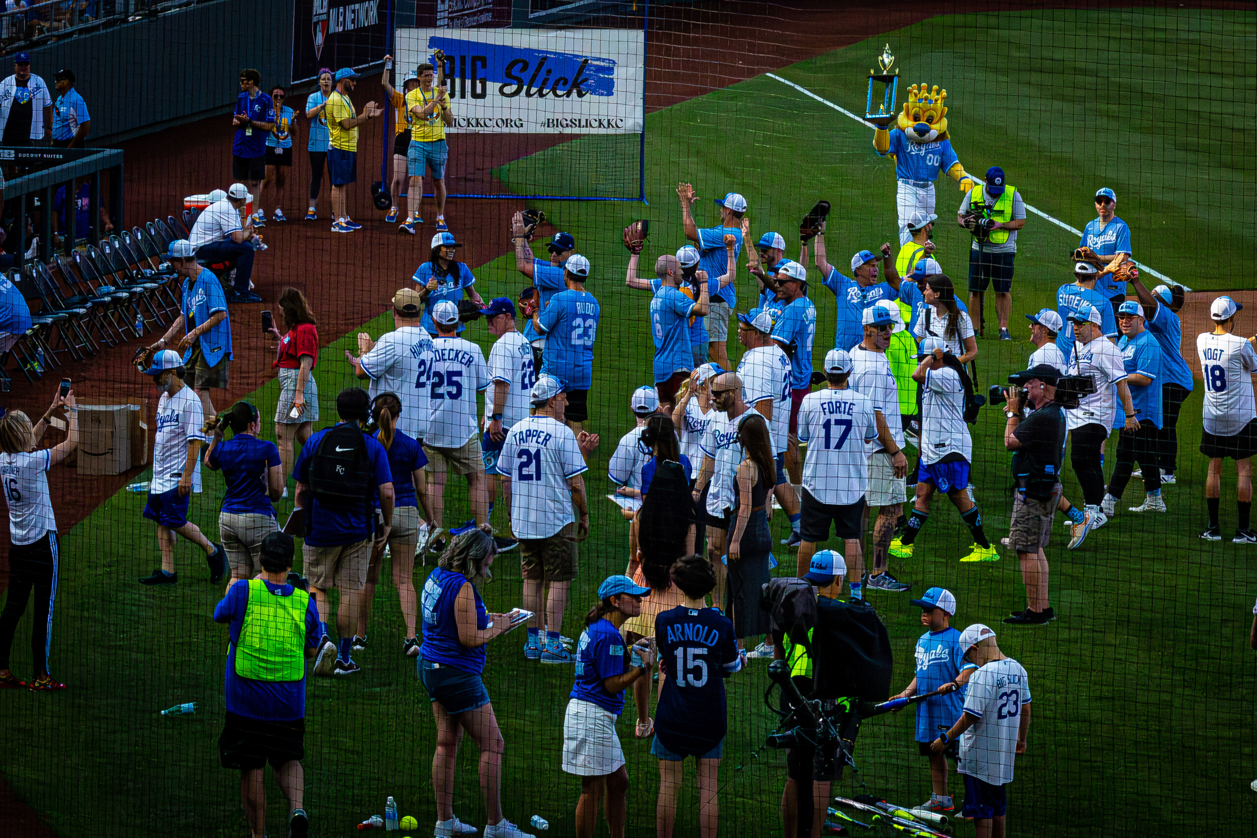 2nd Annual Chiefs vs. Eagles softball game is a big hit > Keesler