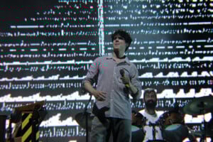 Vampire Weekend10