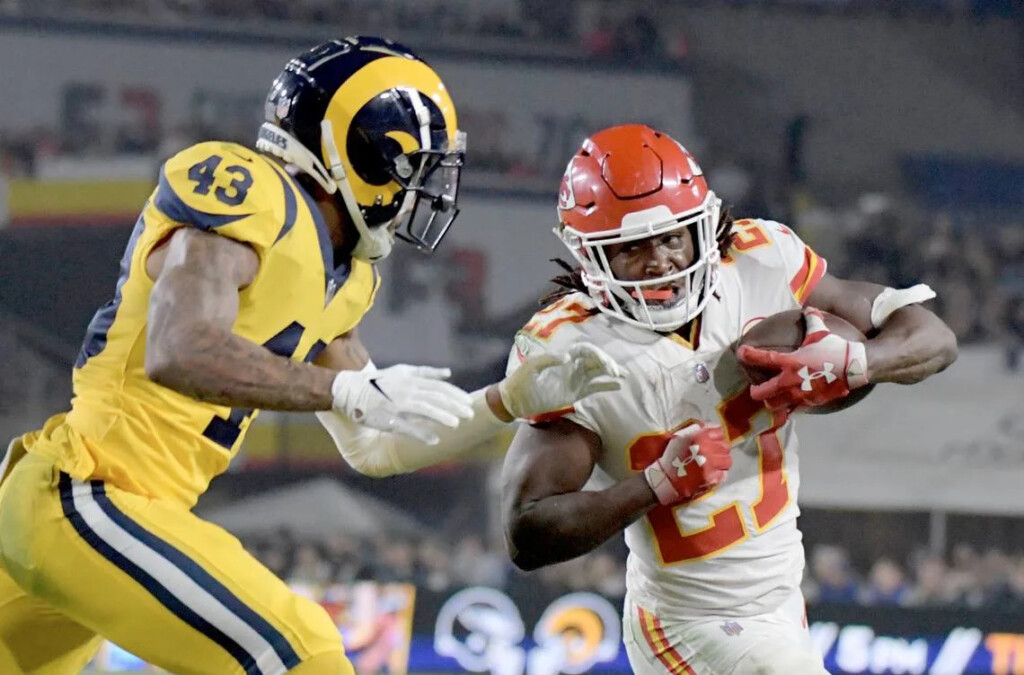 Kareem Hunt Yahoo Sports