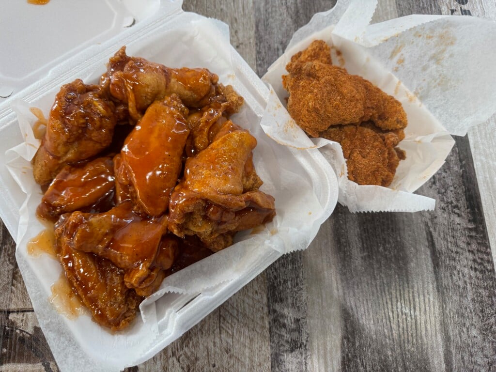 Lunas Chicken And Seafood Photo By Tiffany Watts