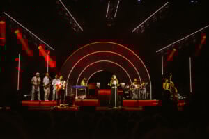 091325 Lakestreetdive 14