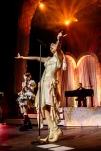 The Lasy Dinner Party 08