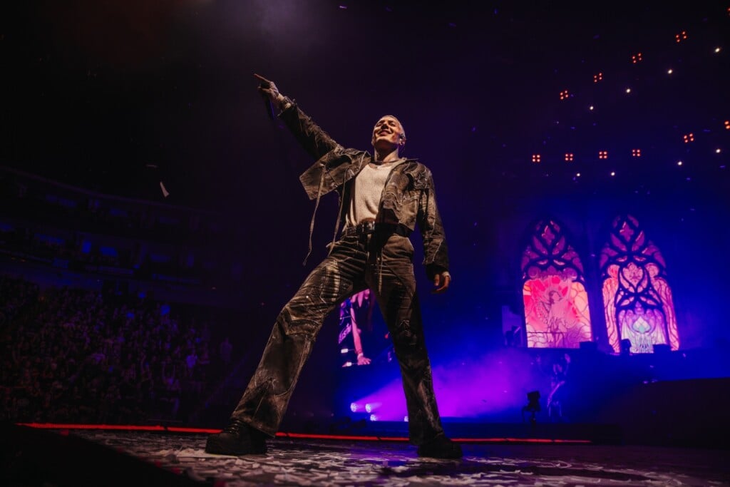 051226 Bring Me The Horizon 14