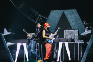 Chromeo 4