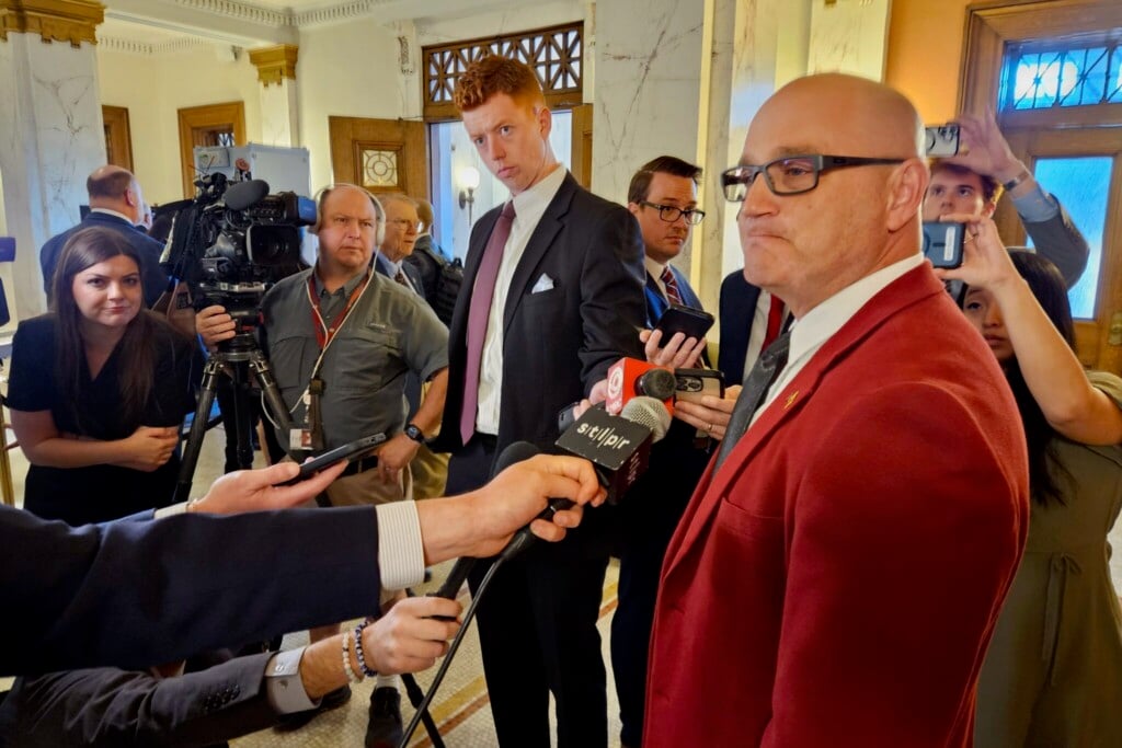 Hoskins Redistricting Ii 20260512 2048x1365