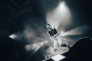 Benson Boone Selects Sympsonmedia 8