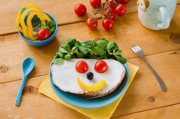 Funny Face Breakfast Sandwich For Kids