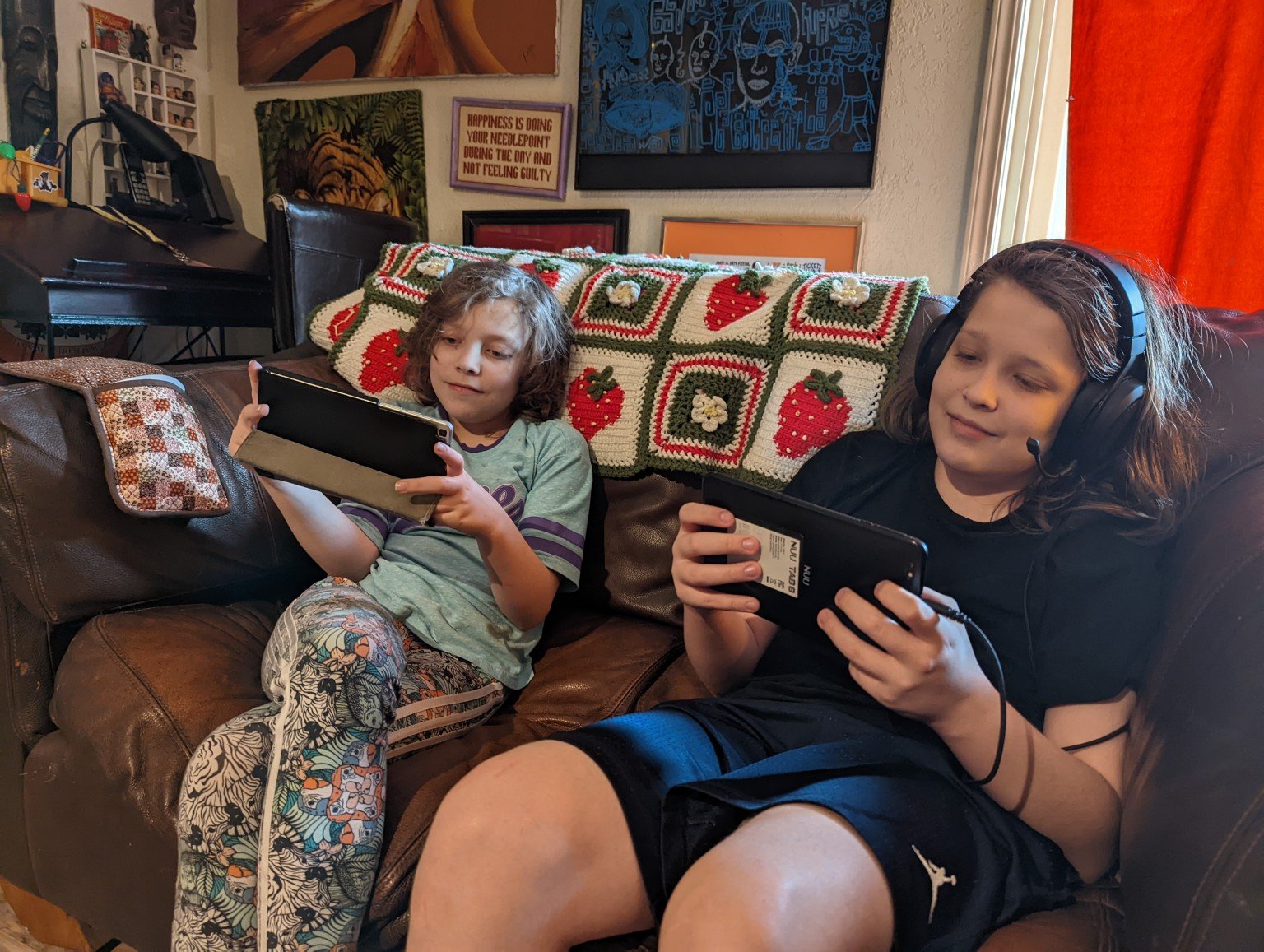 phone-games-to-play-with-your-kids-tulsakids-magazine