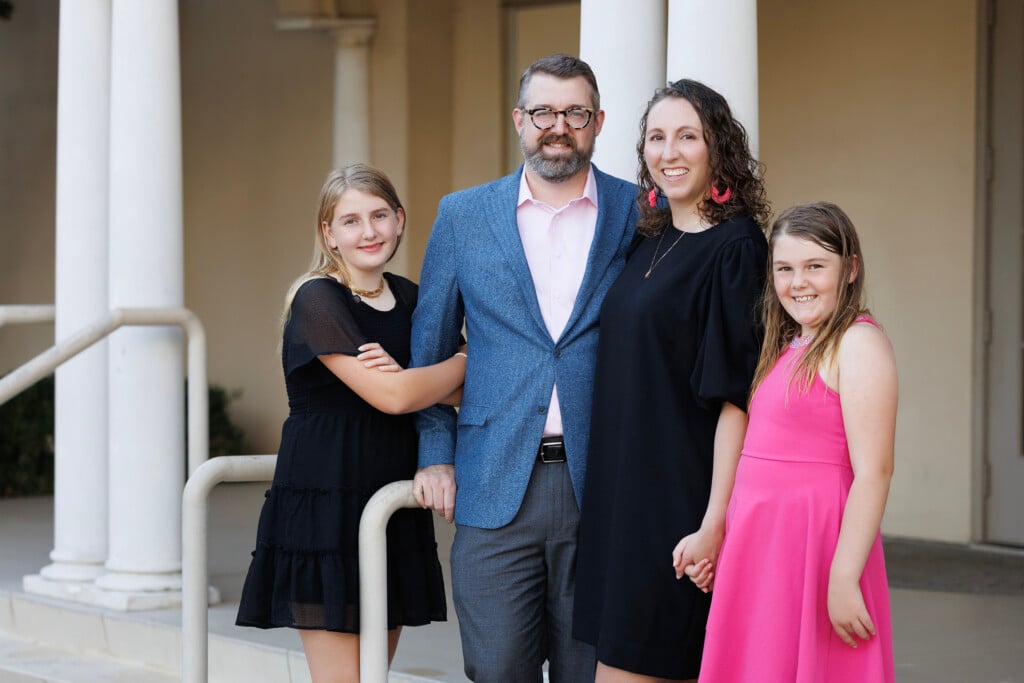 Discovery Lab CEO Paul Davis with his wife, Julie, and daughters