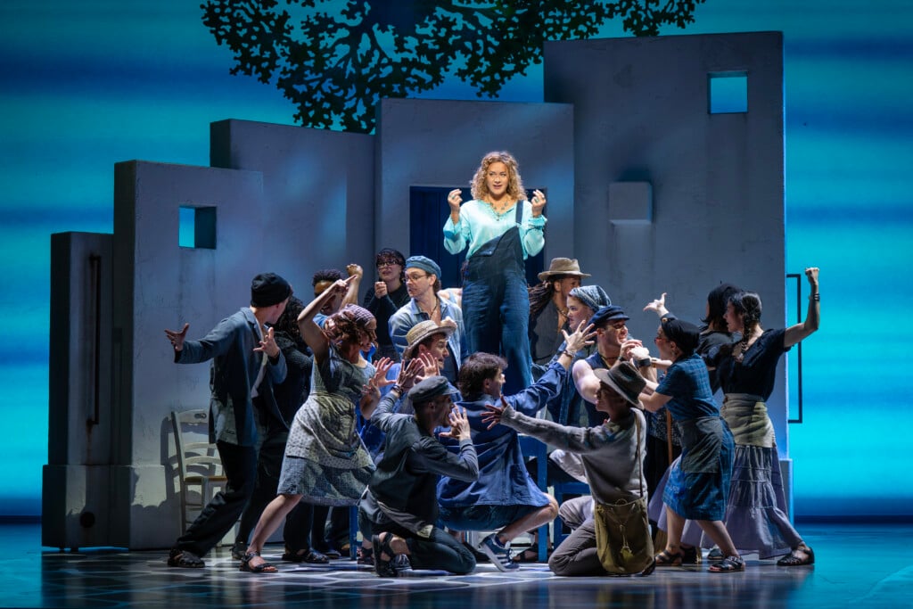 Jessica Crouch (Donna Sheridan), and the Company of MAMMA MIA! 25th Anniversary Tour