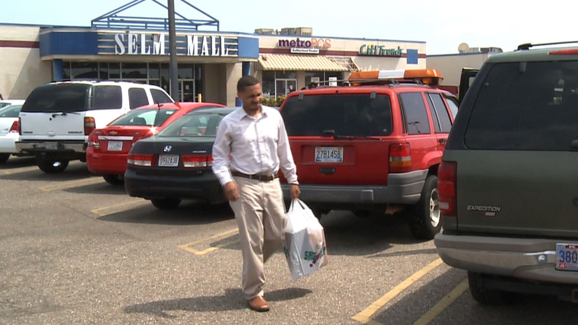Selma Stores Gear Up for 2015 Back to School Tax Free Holiday - WAKA 8