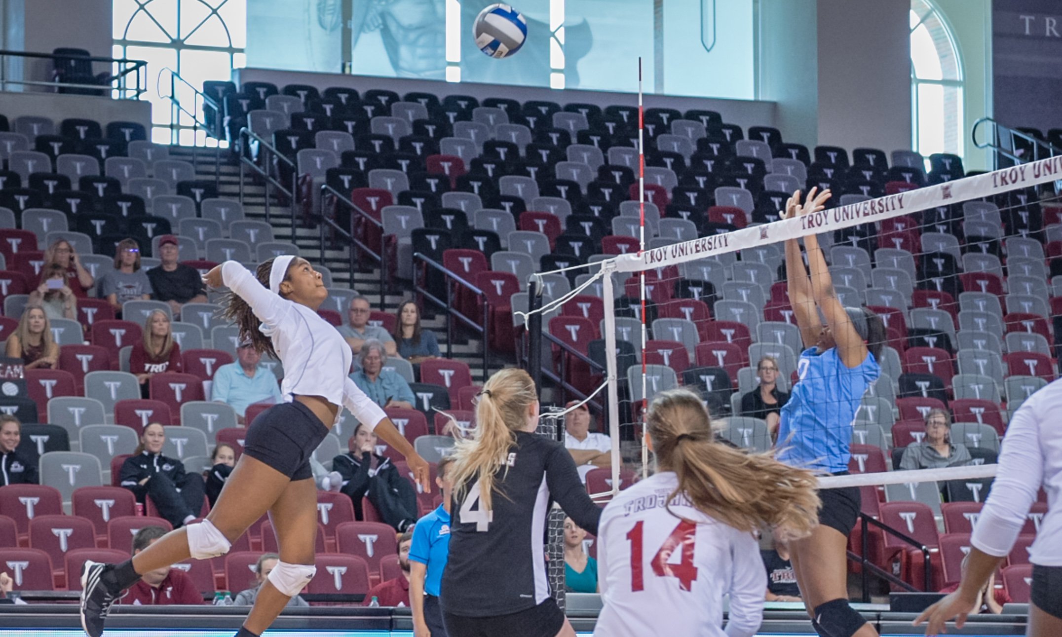 Troy Volleyball splits open of Trojan Invitational WAKA 8