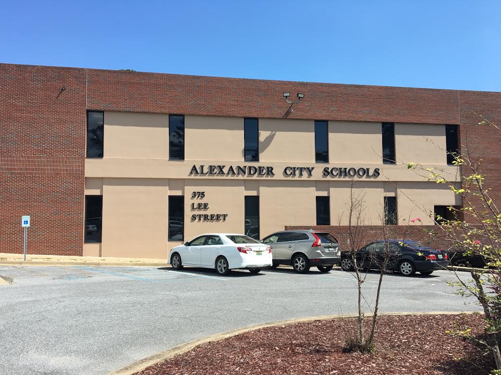 Controversy About Pledge Of Allegiance In Alex City Schools Waka 8