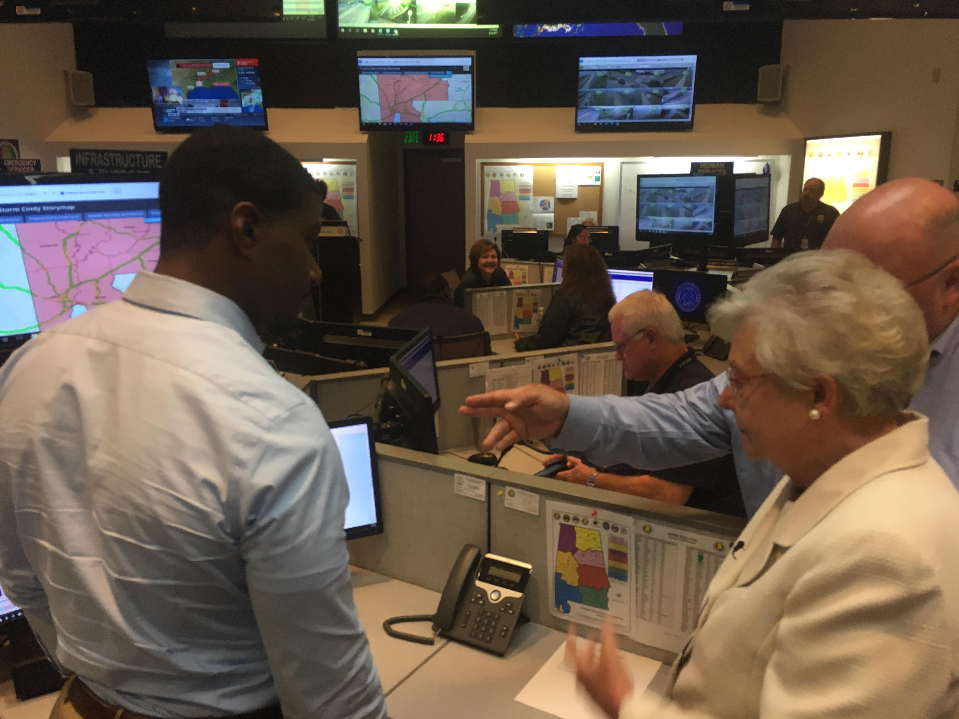 Governor Ivey Meets With State Ema To Prepare For Tropical Storm Cindy Waka 8 