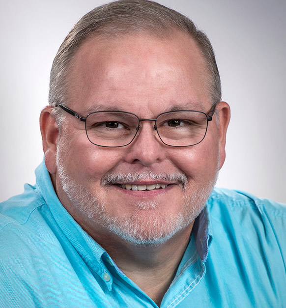 A photo of newspaper editor Mitch Sneed of the Alexander City Outlook