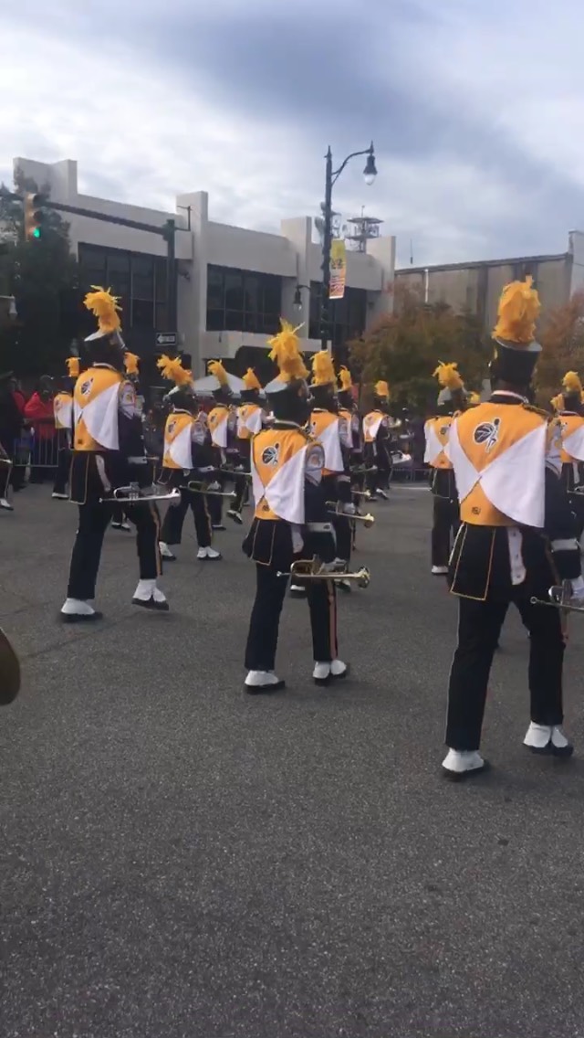 Turkey Day Classic Kicks Off With Turkey Day Parade WAKA 8